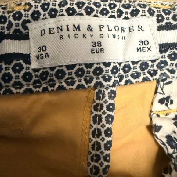 Used Denim & Flower Yellow Pineapple Embroidered Men's Shorts - Picture 2 of 3